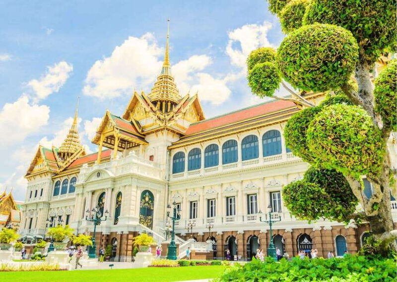 bangkok-grand-palace-emerald-buddha-entry-with-audioguide