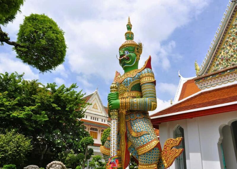 Bangkok: Grand Palace & Wat Arun Dress-Up Tour - An In-Depth Look at the Experience