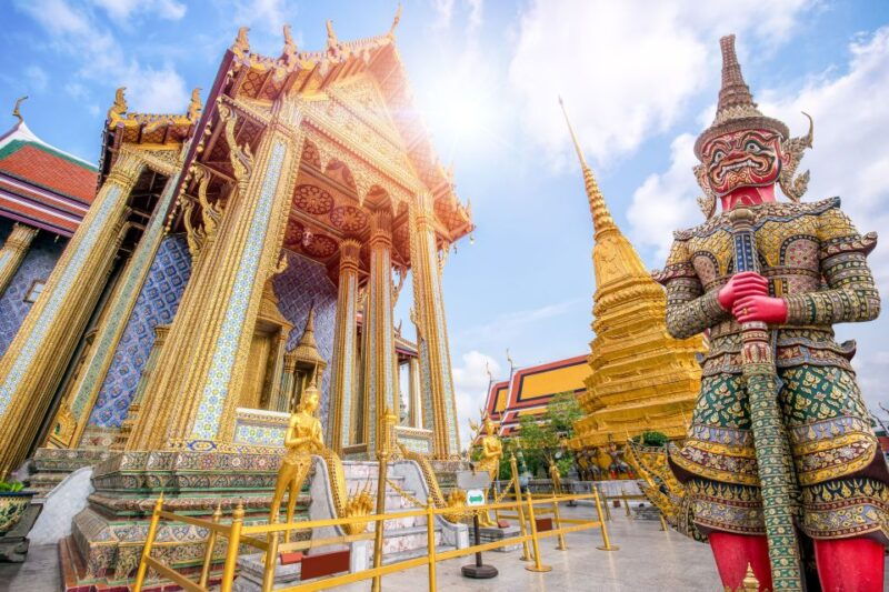 bangkok-grand-palace-wat-pho-and-wat-arun-private-tour