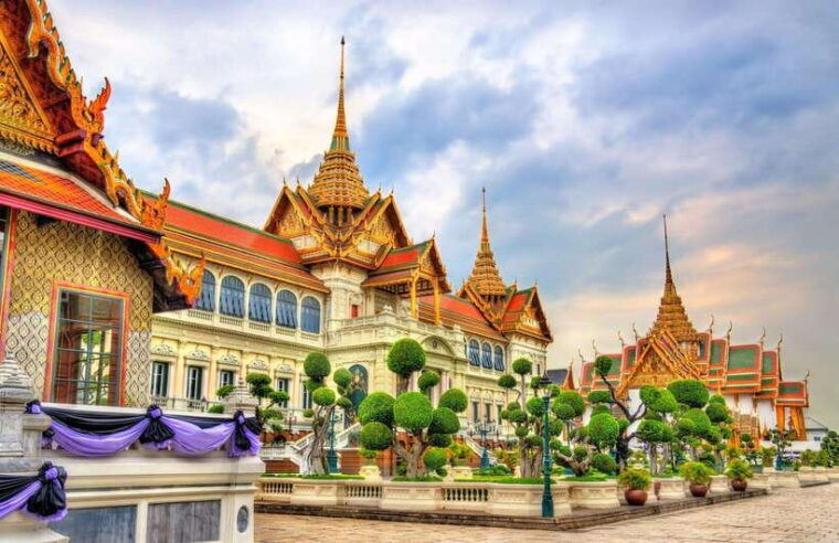bangkok-grand-palace-wat-pho-wat-arun-and-wat-sa-ket-tour