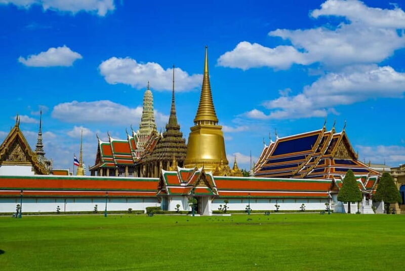 Bangkok: Grand Palace, Wat Pho, Wat Arun Sacred & Local Tour - Authentic Encounters and Personal Touches