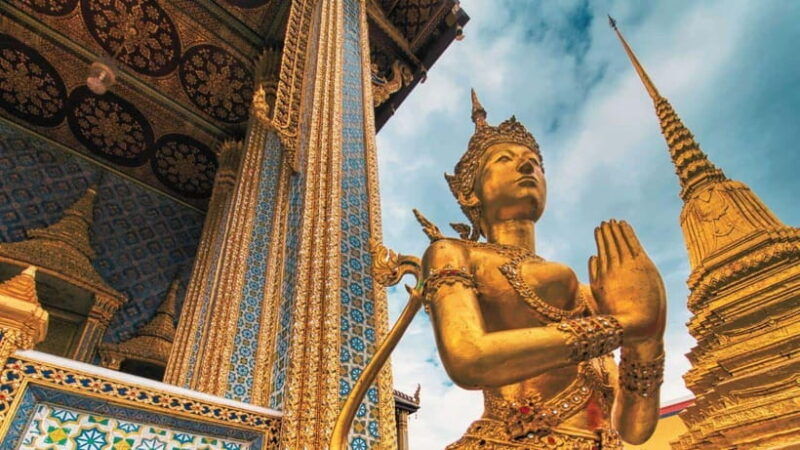 bangkok-grand-palace-wat-phra-kaew-and-wat-trimit-tour