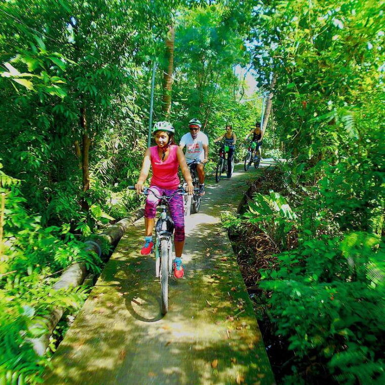 bangkok-green-oasis-guided-bike-tour-with-boat-ride