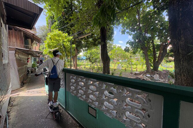 Bangkok: Guided E-Scooter Tour to Temples and Riverside - An In-Depth Look at the E-Scooter Tour