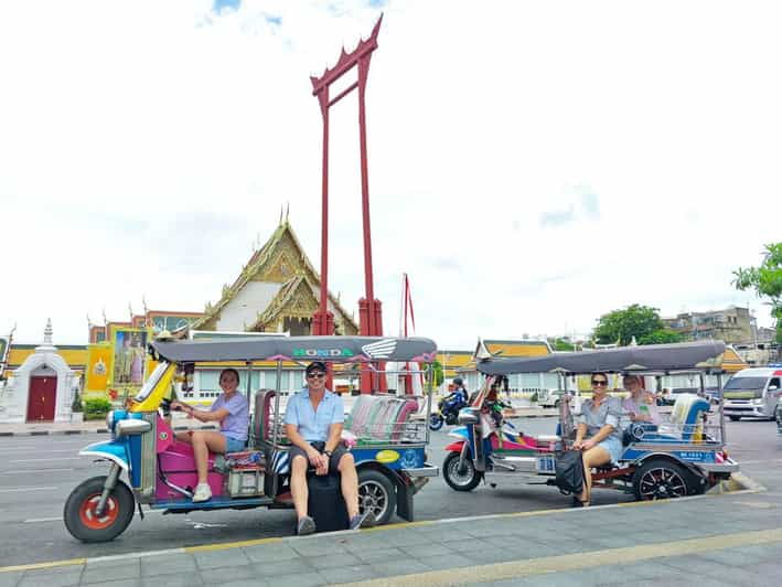 bangkok-guided-tour-in-a-typical-thai-tuk-tuk