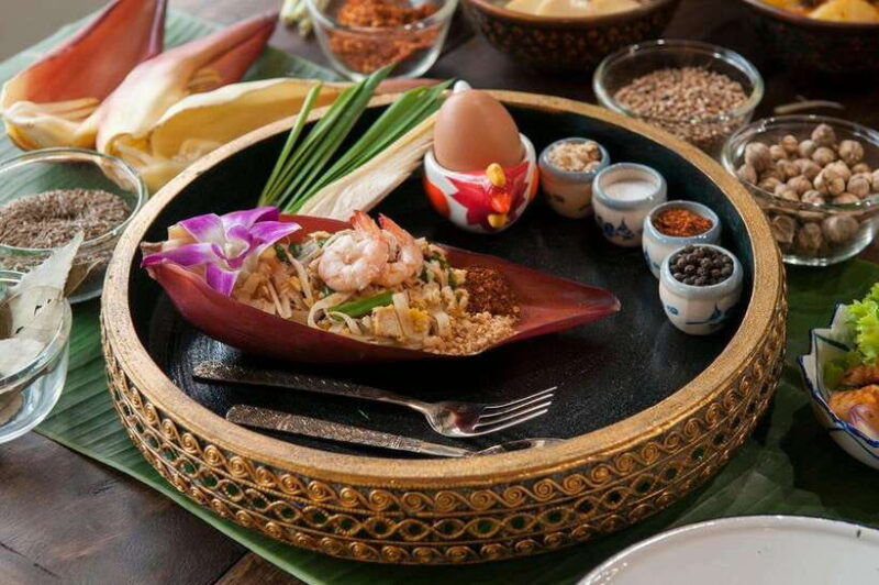 bangkok-hands-on-thai-cooking-class-and-market-tour