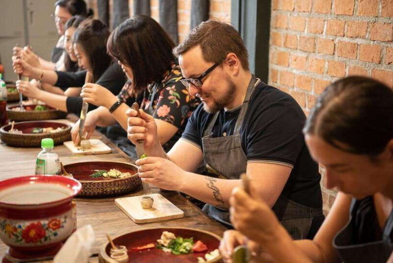 bangkok-hands-on-thai-cooking-class-and-market-tour