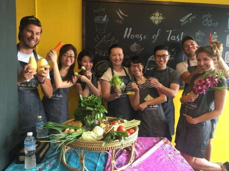 bangkok-hands-on-thai-cooking-class-and-market-tour