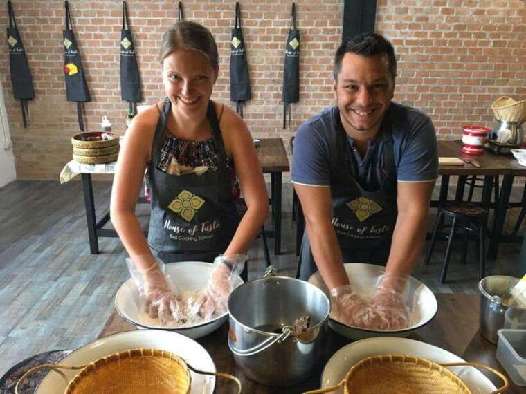 bangkok-hands-on-thai-cooking-class-and-market-tour