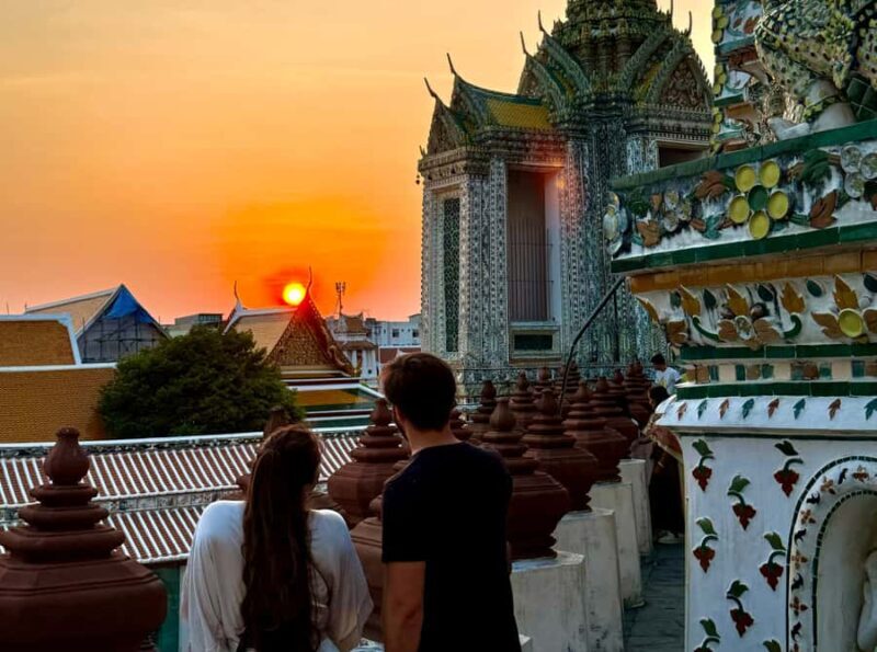 Bangkok: Highlight Tuk-Tuk, Canal Tour, Food Tour & Wat Arun - Transportation & Group Size