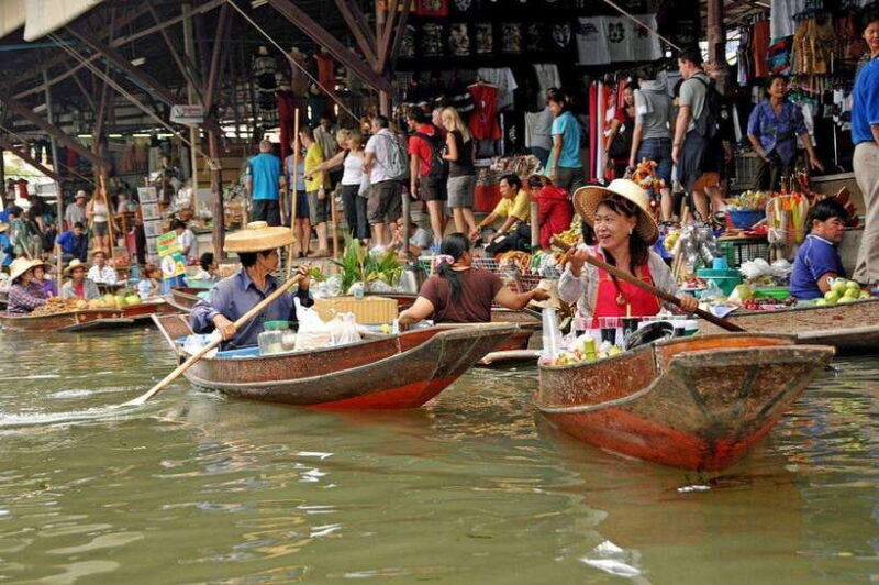 bangkok-join-in-tour-to-train-market-floating-market