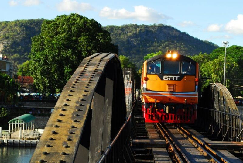bangkok-kanchanaburi-and-erawan-waterfall-private-tour