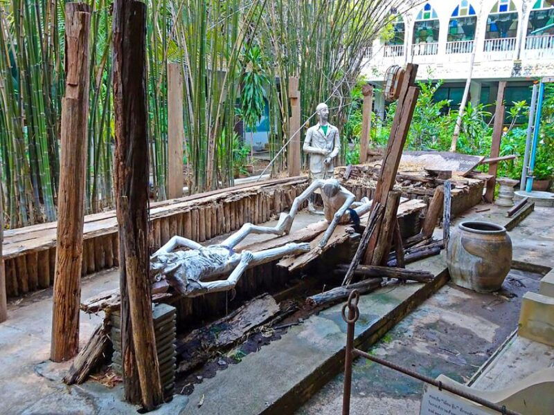 bangkok-kanchanaburi-erawan-waterfalls-spanish-tour