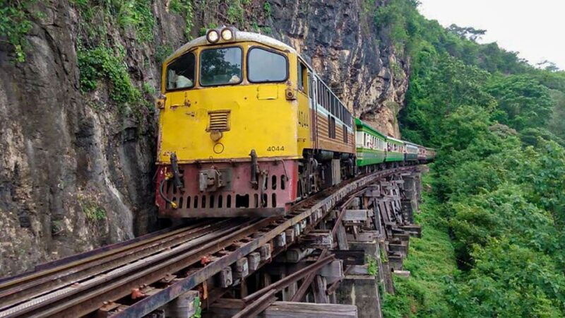 bangkok-kanchanaburi-erawan-waterfalls-spanish-tour