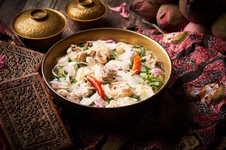 bangkok-khao-ekkamai-thai-cuisine