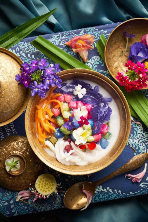 bangkok-khao-ekkamai-thai-cuisine