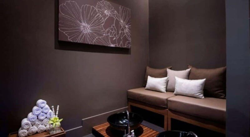 bangkok-lets-relax-bangkok-central-embassy-e-voucher