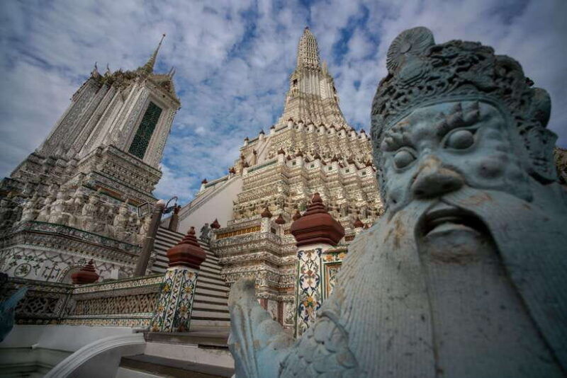 bangkok-longtail-boat-canal-tour-to-wat-arun