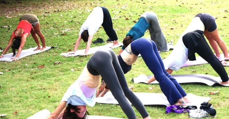 bangkok-lumpini-park-yoga-experience