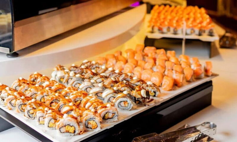 Bangkok: Luxury Dinner Cruise on Chao Phraya River - What Makes This Tour Stand Out