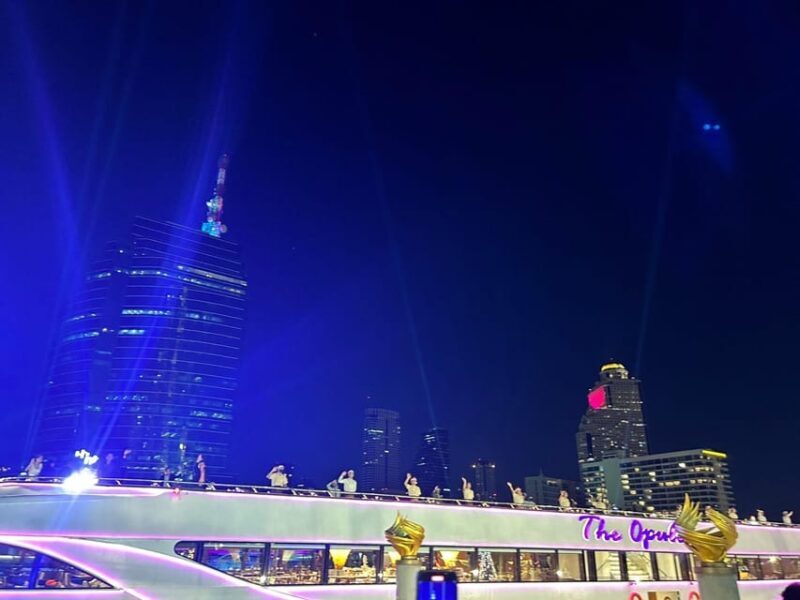 Bangkok: Luxury Dinner Cruise with Private Guide & Transfer - FAQ