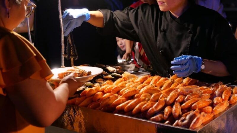 bangkok-luxury-dinner-cruise-with-private-guide-transfer