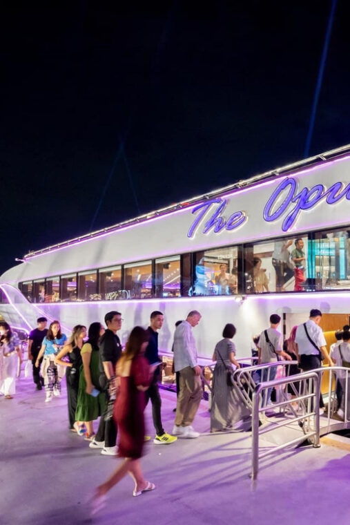bangkok-luxury-dinner-cruise-with-private-guide-transfer