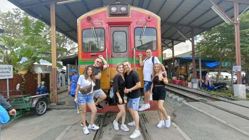 Bangkok: Maeklong Railway & Damnoen Saduak Floating Markets - Who Is This Tour Best For?