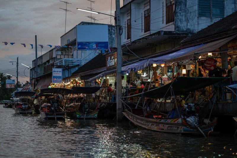bangkok-maeklong-railway-market-and-amphawa-floating-market