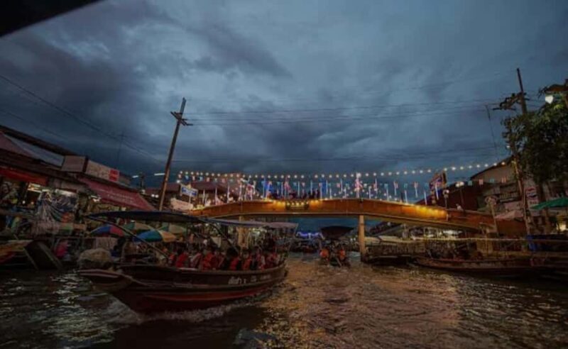 Bangkok: Maeklong Railway Market&Damnoensaduak-private tour - Practical Details and What to Bring