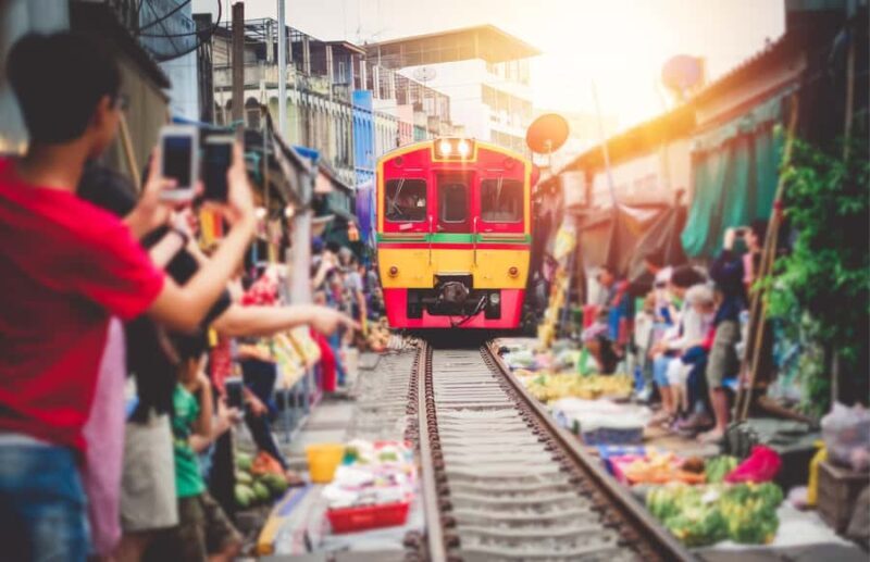 Bangkok: Maeklong Train Market and Floating Market Tour - Key Points