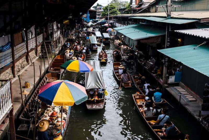 bangkok-maeklong-train-market-floating-market-day-tour