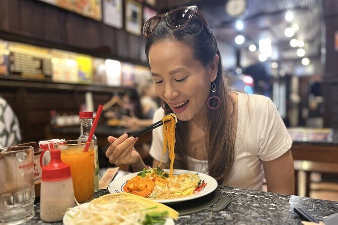 Bangkok Michelin Food Tour by Tuk Tuk (3 Stops, 8 tastings) - Key Points  