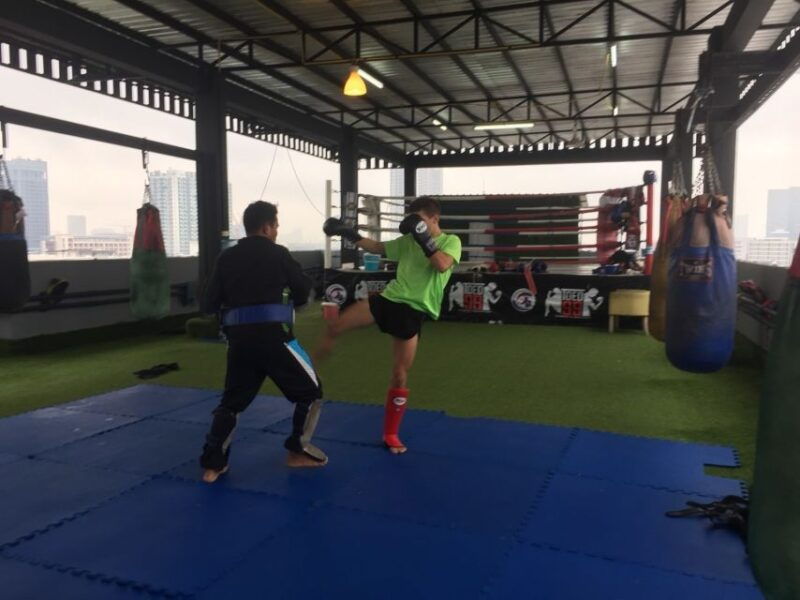 bangkok-muay-thai-boxing-class-for-beginners