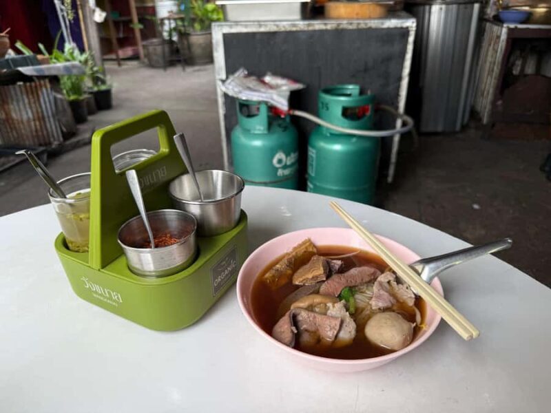 Bangkok: Nang Lerng Market 14+ Food Tour with Riverboat - Transportation, Duration, and Group Dynamics