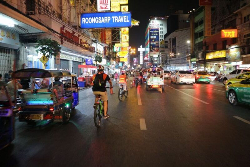 bangkok-night-bike-ride-and-dinner-at-a-local-restaurant