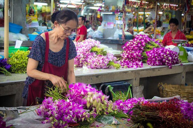 Bangkok Night Lights: Temple & City Tour by Tuk Tuk (SHA Plus) - Transportation and Timing: Why It Matters