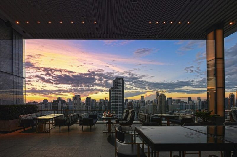 bangkok-nimitr-rooftop-by-137-pillars