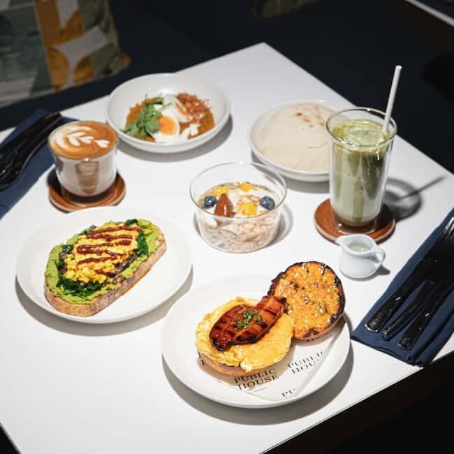 Bangkok: Open Bar l Public House Sukhumvit 31 Hotel - The Drinks: Creativity in Every Glass