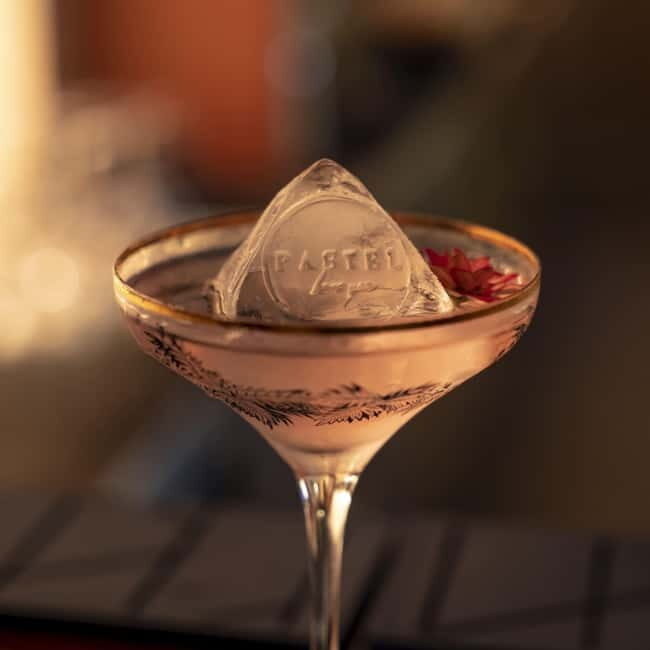 Bangkok: Pastel Rooftop Bar & Mediterranean Dining Packages - A Closer Look at the Experience