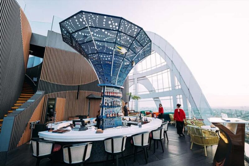 Bangkok: Red Sky 57th Floor COCOA XO Bar - What Makes It Stand Out?