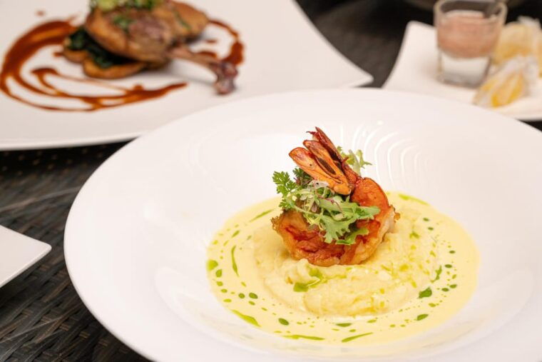 bangkok-red-sky-rooftop-bar-56th-floor