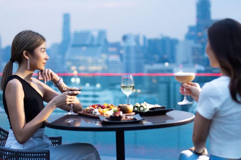 bangkok-redsquare-rooftop-bar-at-novotel-sukhumvit-4