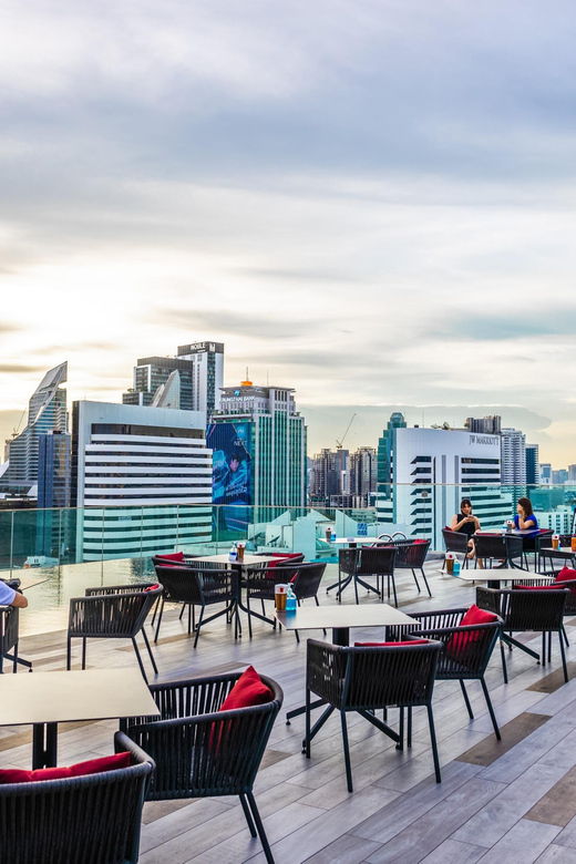 bangkok-redsquare-rooftop-bar-at-novotel-sukhumvit-4