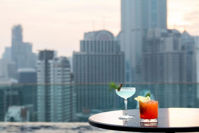 bangkok-redsquare-rooftop-bar-at-novotel-sukhumvit-4