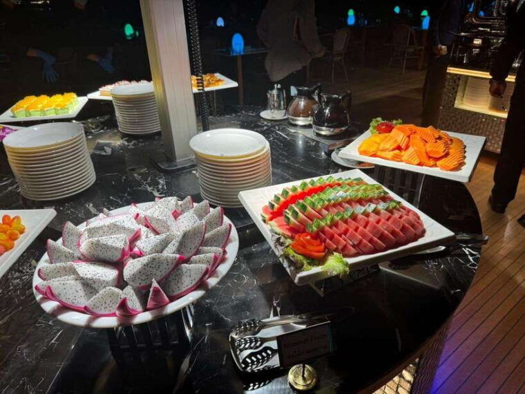 bangkok-royal-galaxy-chao-phraya-river-dinner-cruise