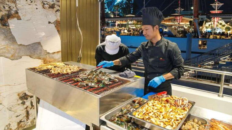 bangkok-royal-galaxy-cruise-with-hotel-transfer