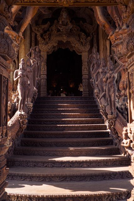 bangkok-sanctuary-of-truth-tour