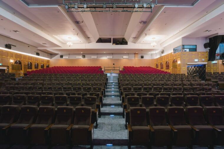 bangkok-skip-the-line-golden-dome-cabaret-show-tickets