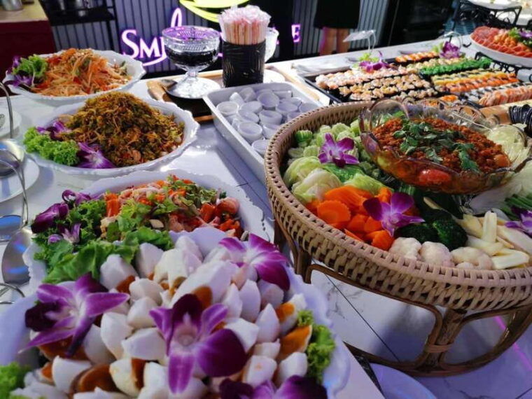 bangkok-smile-riverside-dinner-cruise